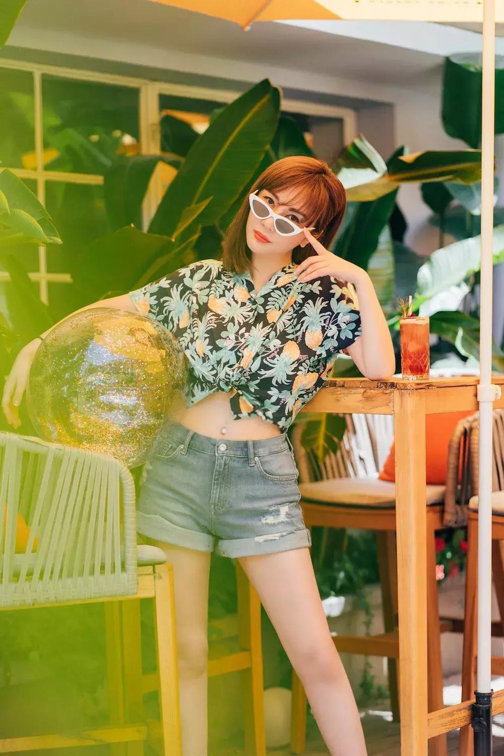 不同场景度假风穿搭攻略,18套度假风穿搭指南