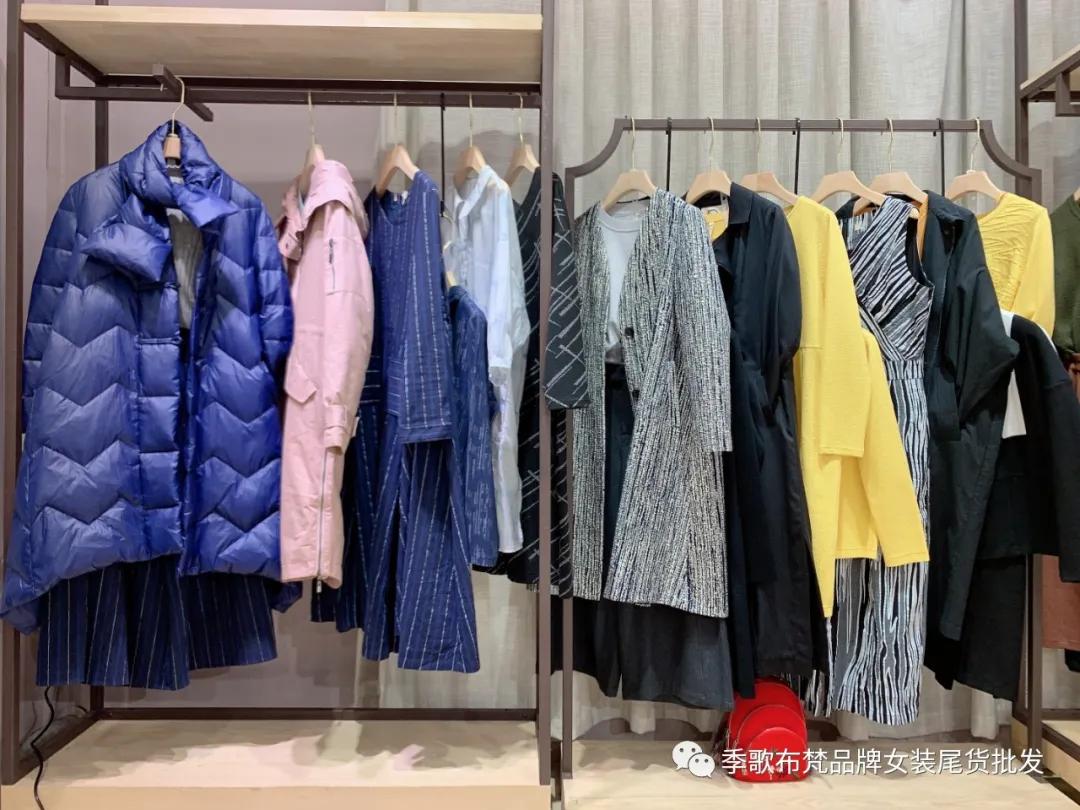 墨曲毛呢外套尾货批发,墨曲女装在哪个网能买到