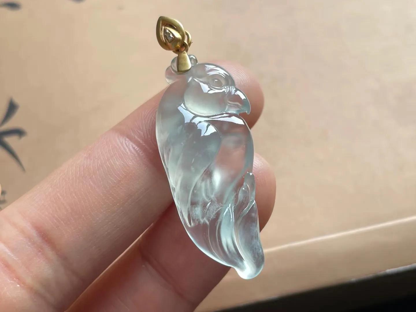 去缅甸买翡翠原石比国内便宜吗,缅甸翡翠手镯哪里买比较便宜