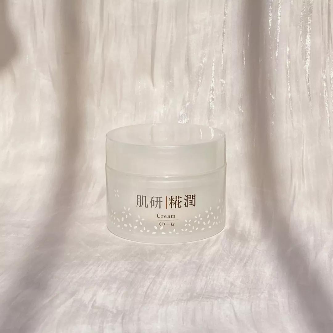 细纹已经开始向你宣战！赶紧pick好你的第一瓶抗初老产品