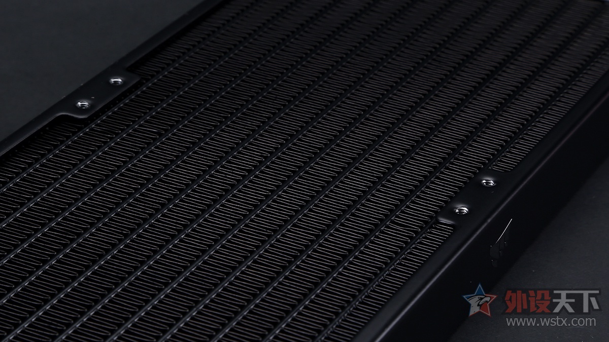 海盗船散热器h100i配十二代cpu,美商海盗船h150ipro散热效果