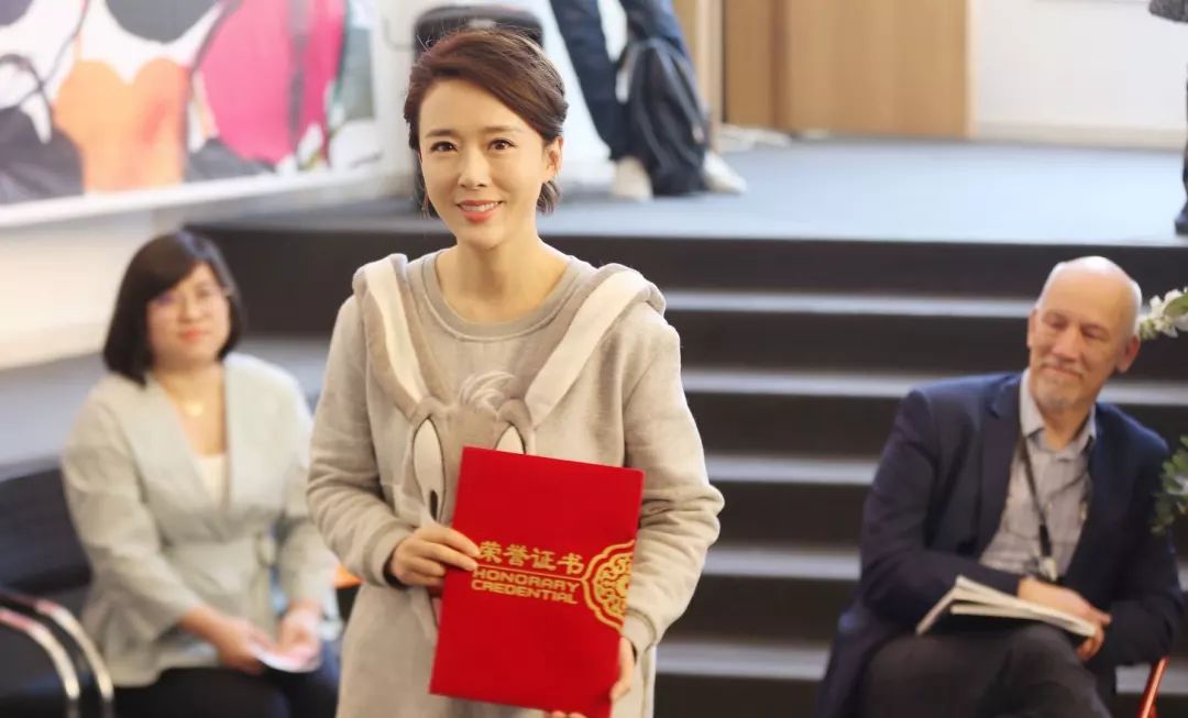 颜丹晨采访谈现在的演员,颜丹晨演员个人资料