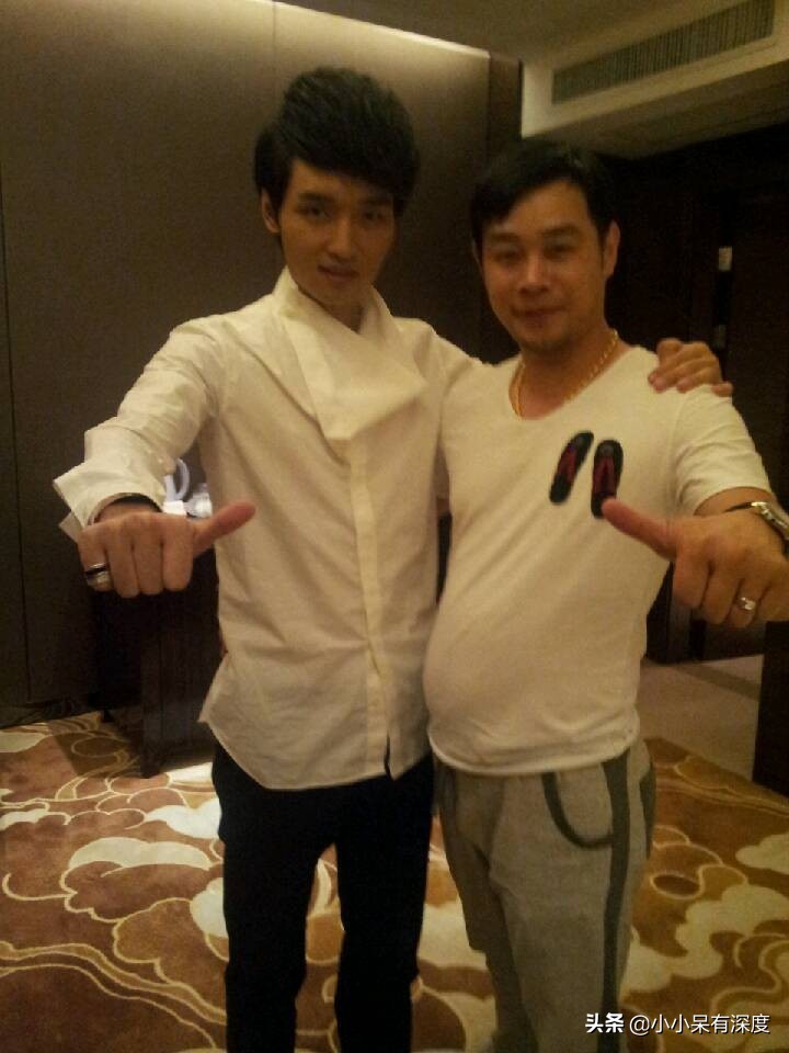 宇桐非一人一首成名曲,宇桐非早年献唱