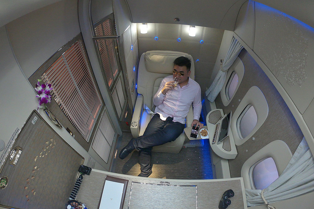 阿联酋航空777300经济舱,阿联酋航空777头等舱机票