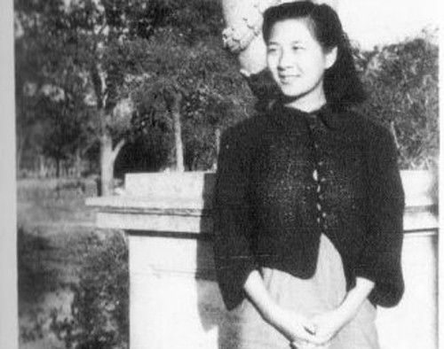 82岁造出“中国芯”，打破西方技术垄断，成美国最怕的中国女人