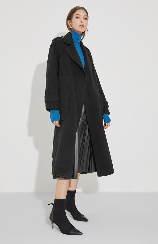 雾霾蓝大衣怎么搭配秋冬,秋冬大衣怎么搭配好看