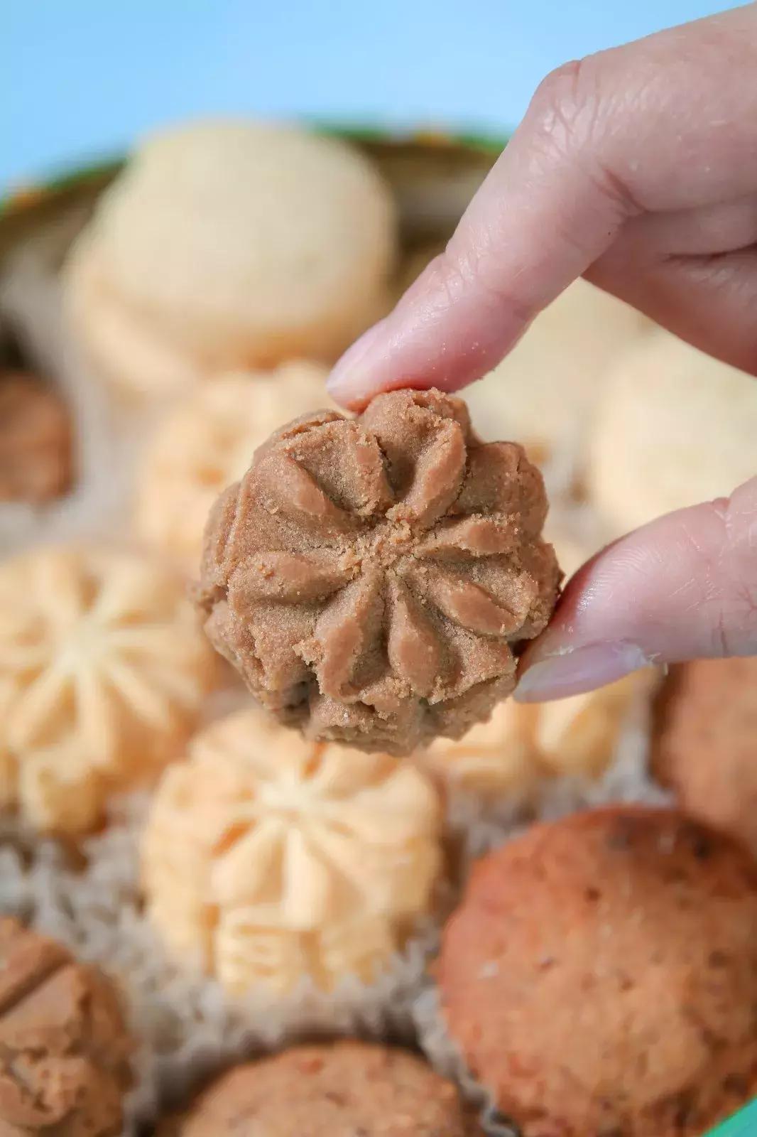 曲奇界的“劳斯莱斯”多达8种口味,内有银耳、黑糖话梅……