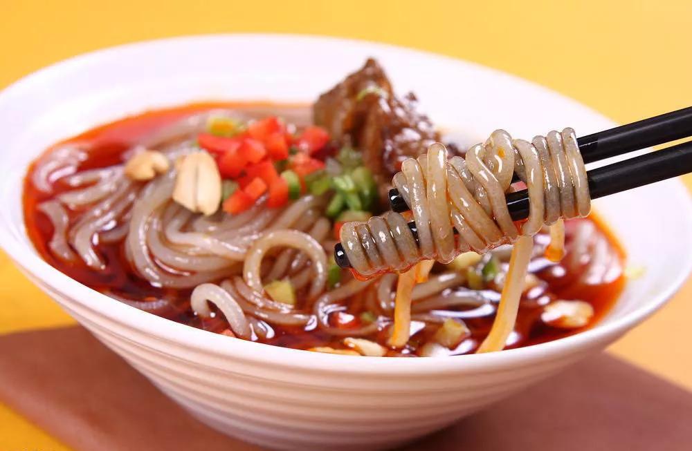 酸辣粉和臭豆腐店选址,炸酱面酸辣粉店怎么选址