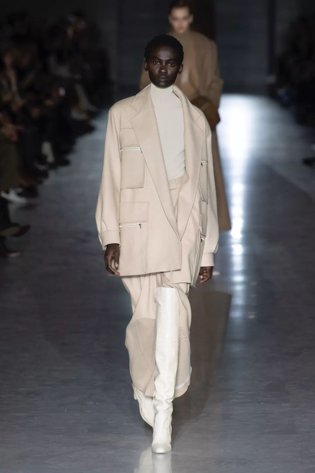 MaxMara男士穿搭,maxmara黑色西装外套怎么搭