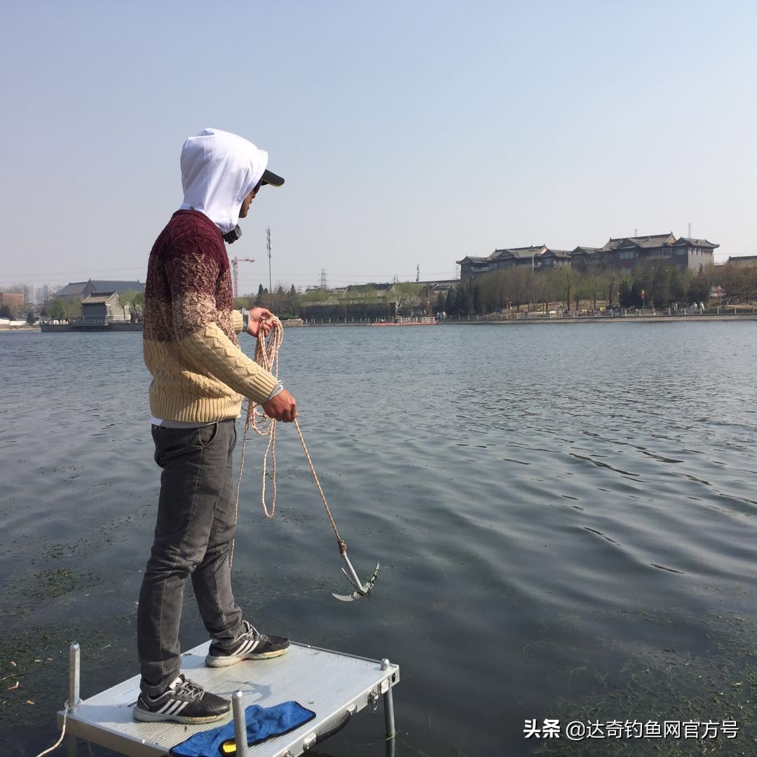 野河有水草的地方鱼多吗,水底有烂水草多怎么钓鱼