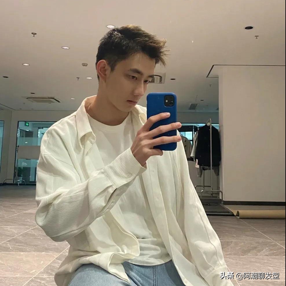 怎么剪男士短发更时尚更好看,男生十种阳光清爽短发发型