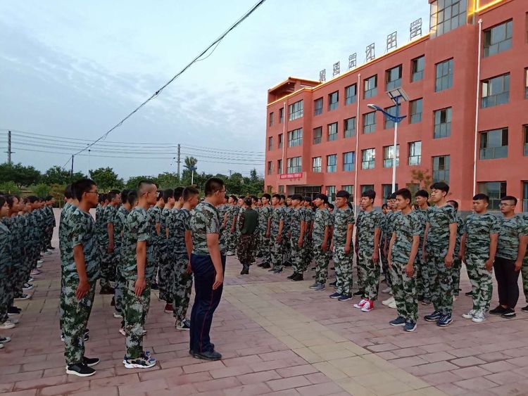 靖远育才中学如何？老马走进育才中学做专访，希望给你有帮助