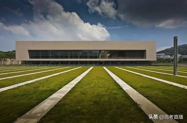 学费贵到离谱的大学,广东高考民办本科学费最便宜高校