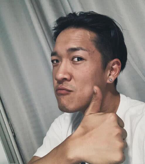 张丰毅与儿子张博宇同台,张丰毅和张博宇是亲生的吗