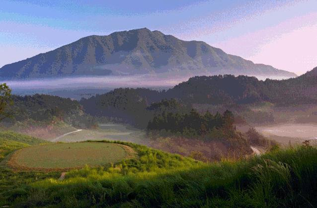 球友眼中的大好河山,国内最有意境的球场