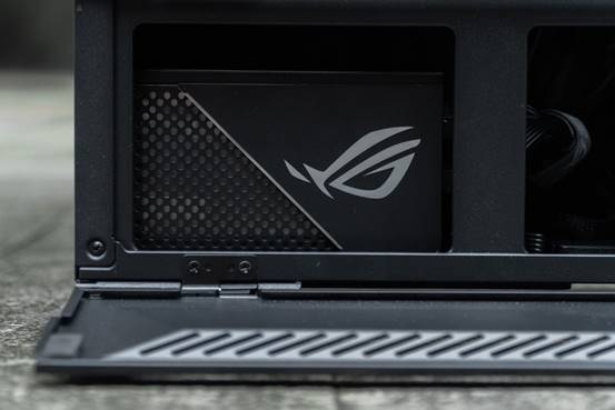 rogstrix雷鹰850g测评,rogstrix雷鹰550w