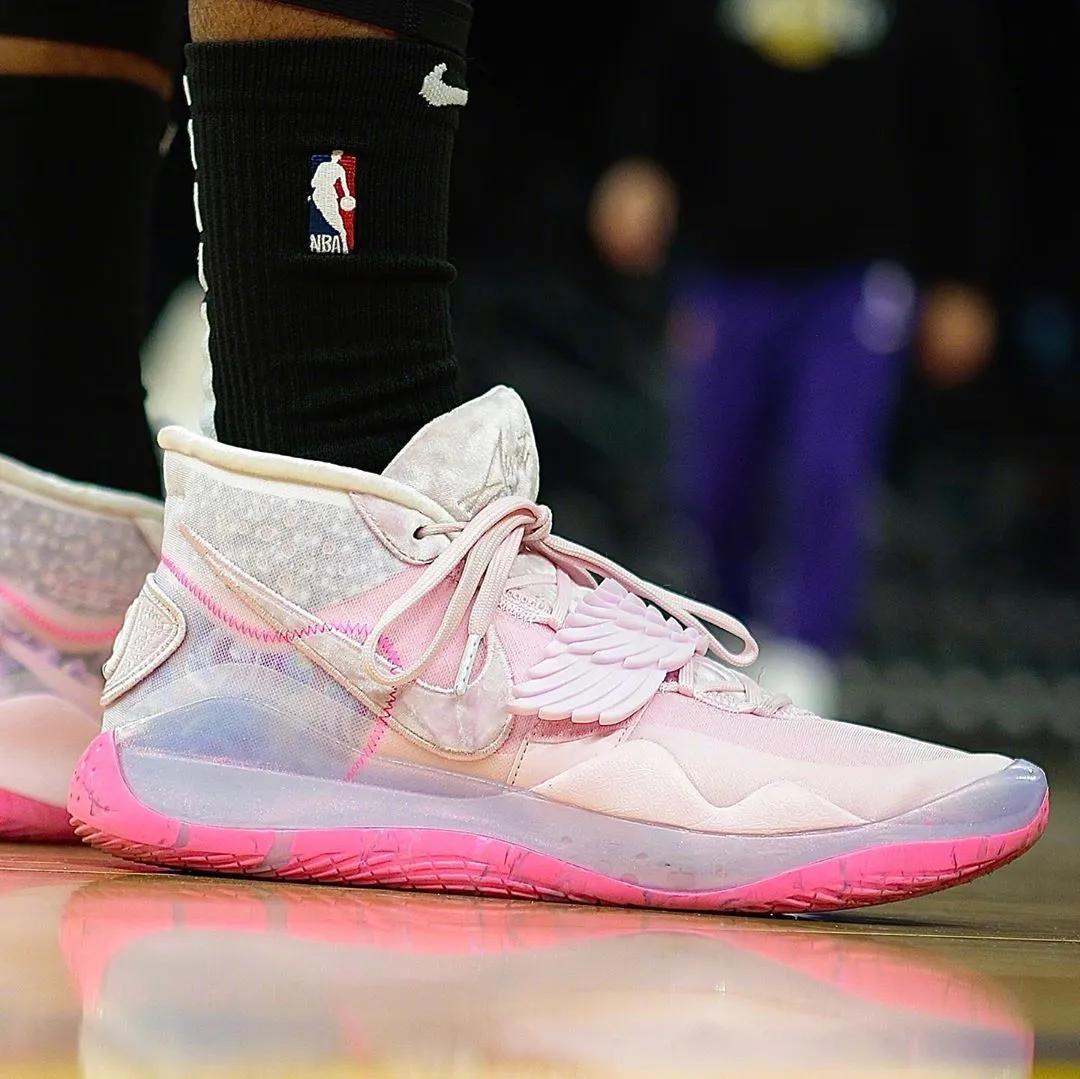 NBA球员上脚：湖人球员的球鞋，波普、麦基和卡鲁索都有！