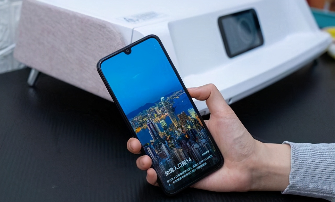 荣耀play5测评相机,荣耀play5支持快充吗