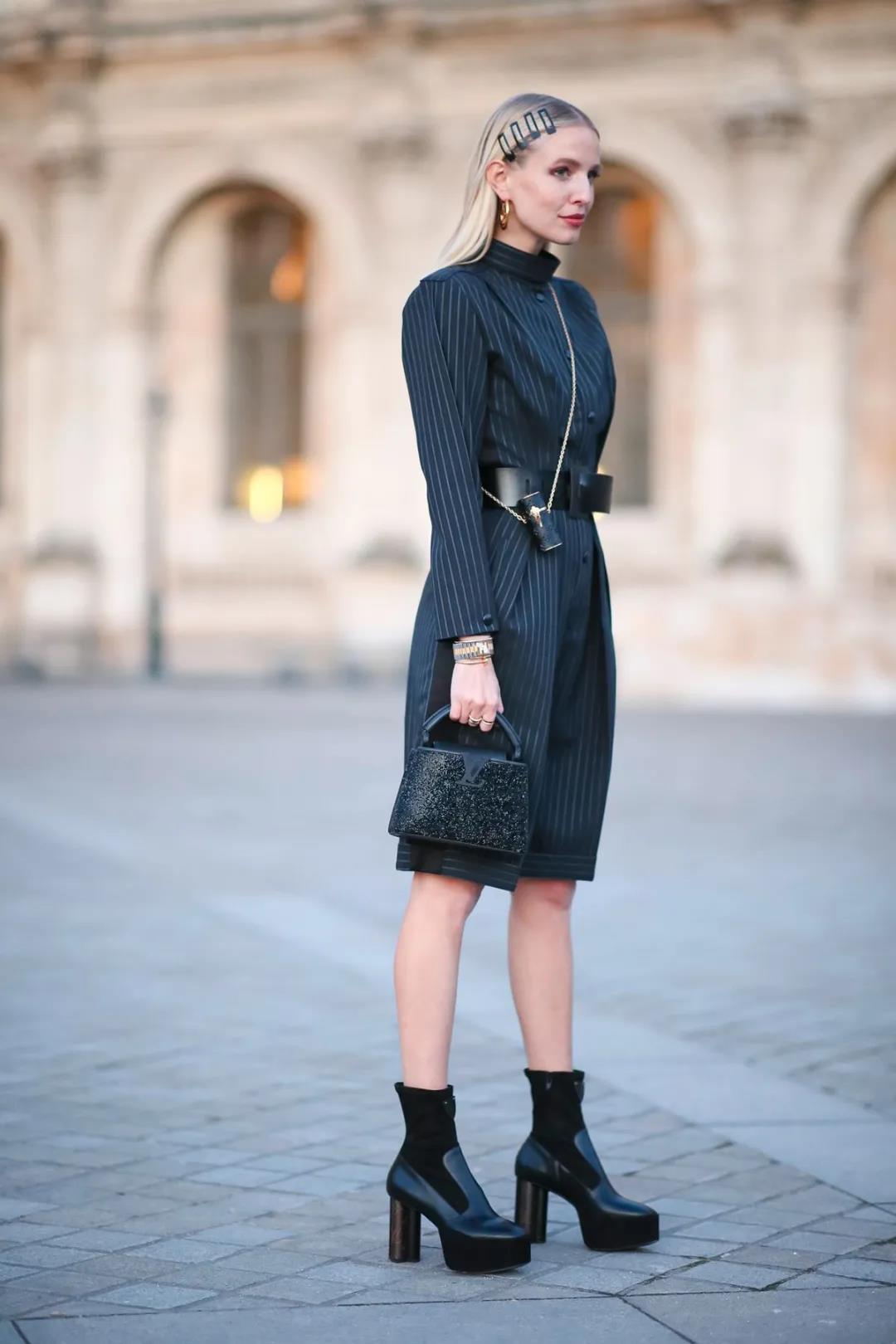 第一次购买lv包包,第一次买LV包包如何选择