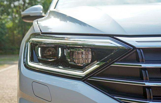 大众全新速腾1.4t自舒评测,大众全新速腾1.5t试驾视频