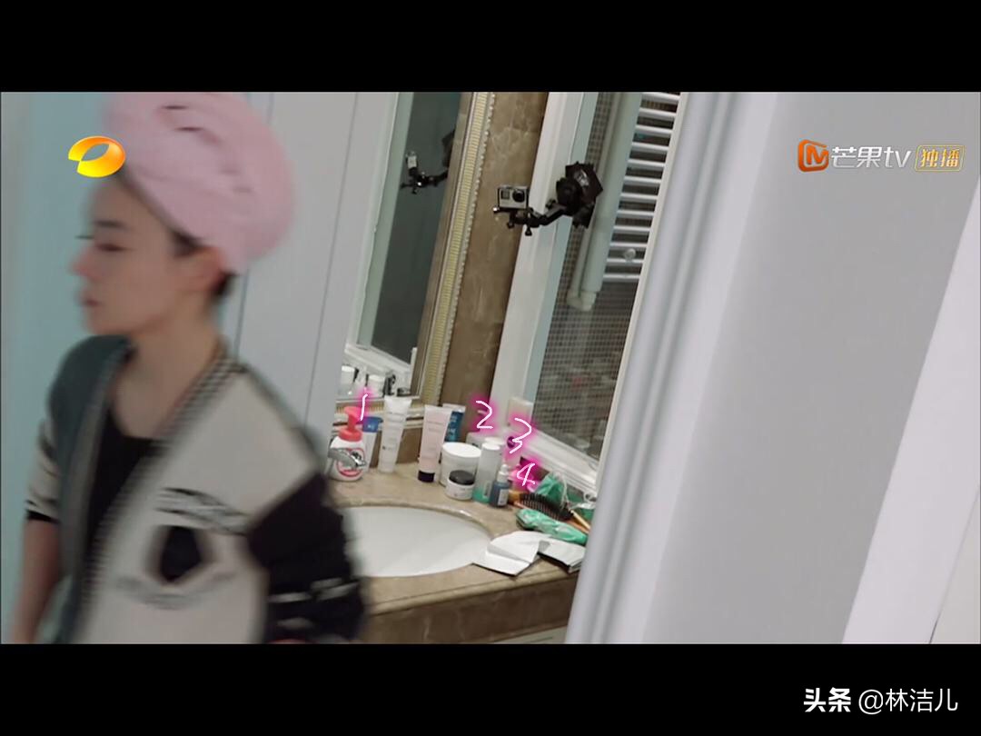 吴昕我家那闺女衣服同款,何雯娜吴昕我家小两口