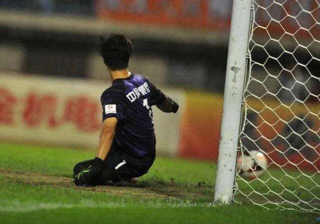 天津泰达守门员教练杨君,杨君守门员