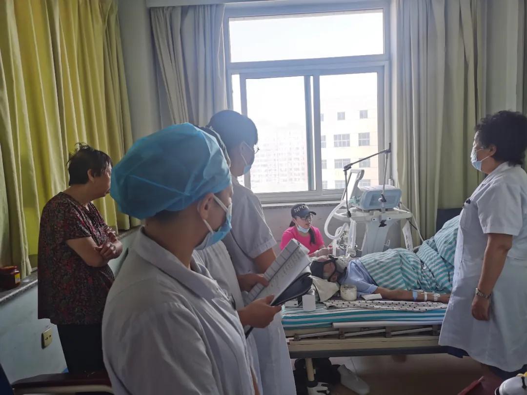 辽阳三院成功救治特发性肺间质纤维化急性加重高龄患者