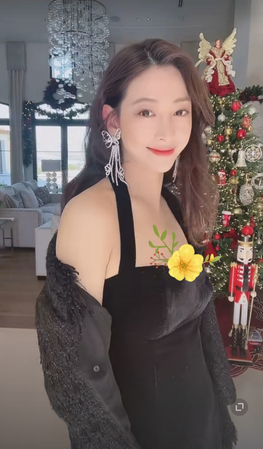 32岁主播温雅秀豪宅，占地1万尺内景似宫殿，老公据传身价上亿