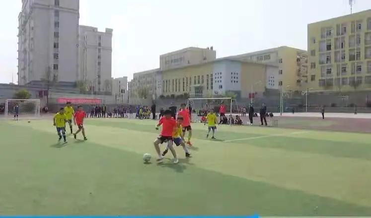 足球转动梦想,足球的梦想在心中飞翔