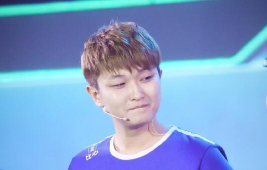 王者荣耀猫神cat怎么打辅助了,王者荣耀猫神cat夺了几冠