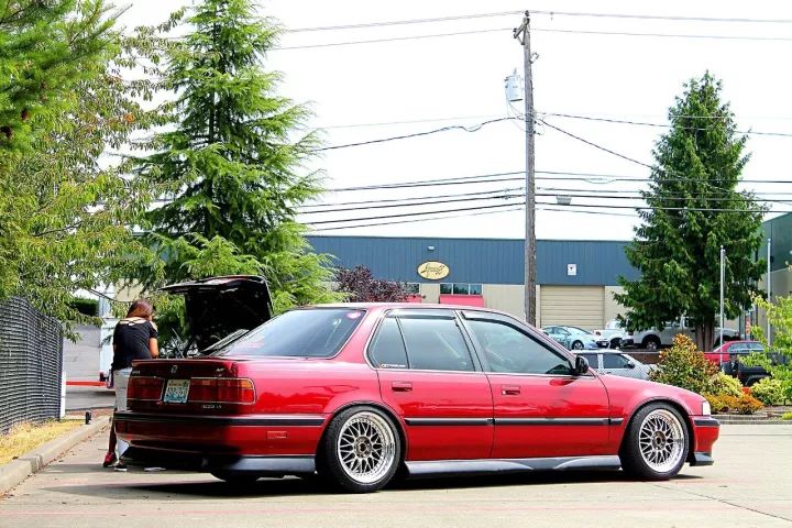 要看雅阁的改装案例还是看“别人家”的吧,国内实在不多