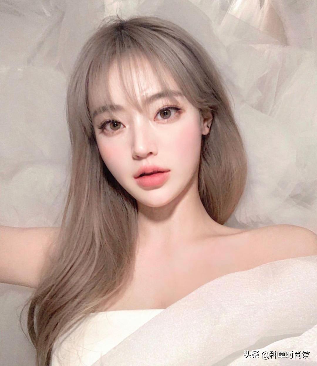 别再烫羊毛卷了！今夏“奶茶发”火了，超洋气