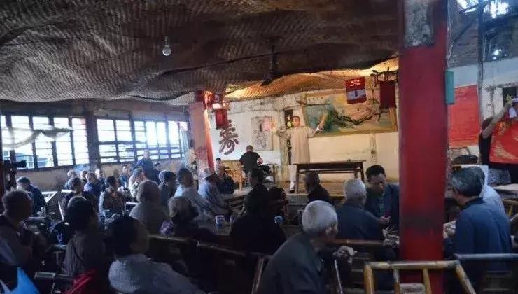 自驾旅游沿着g30高速公路看风景,沿g318去拉萨一路海拔