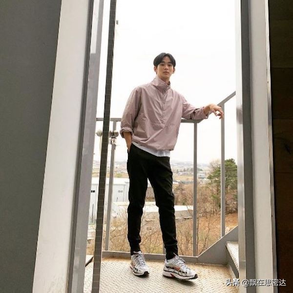 韩国明星近期上脚鞋款一览2021年王炸突然被曝光