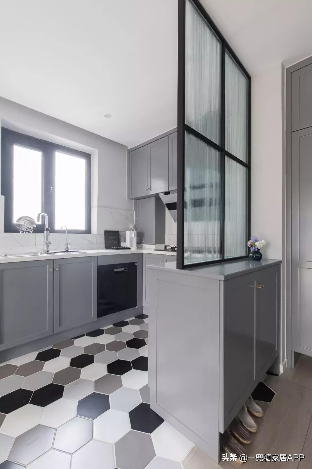 北京一家3口蜗居13平米改造后,60平小户型改造三口之家