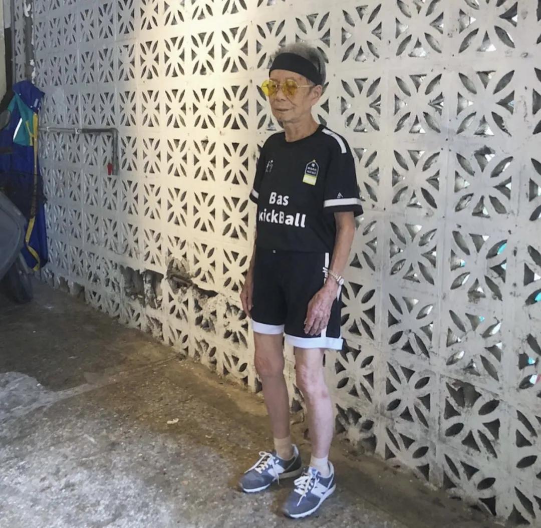 麦当娜50岁时穿衣打扮,61岁麦当娜自曝秀出美貌不减年华