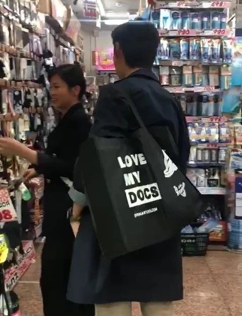 tvb小生被爆出两位绯闻女友,tvb人气小生地下恋情