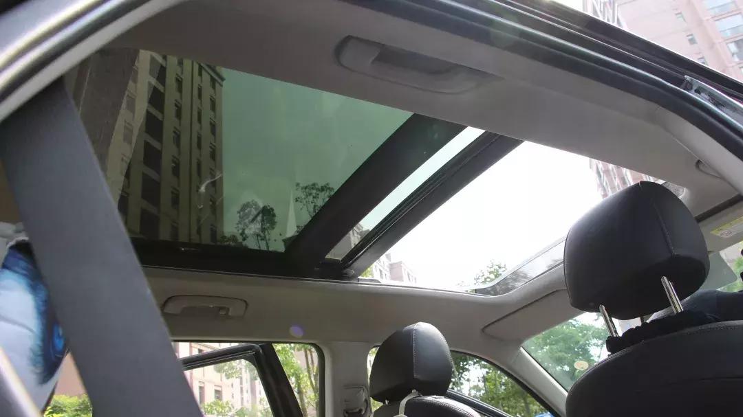 起亚智跑2.4测评,试驾智跑2.0高配