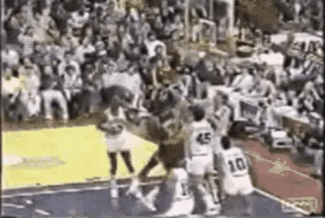 篮球之神~乔丹,迈克尔乔丹为什么被称为篮球之神