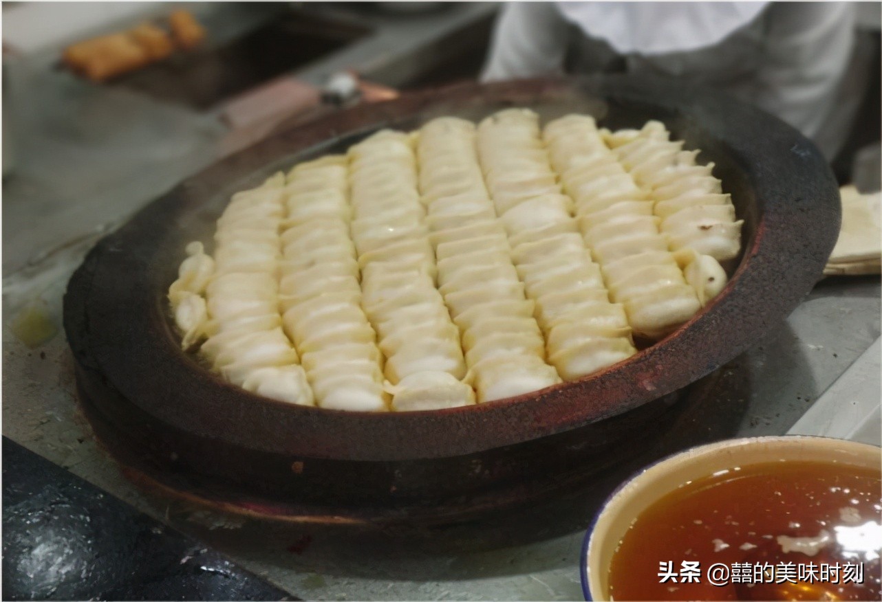 上海锅贴第一名石龙路,上海锅贴店哪家好吃