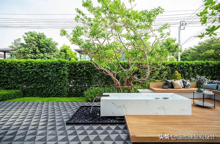 木铺装在私家庭院中的巧妙运用，是个学问
