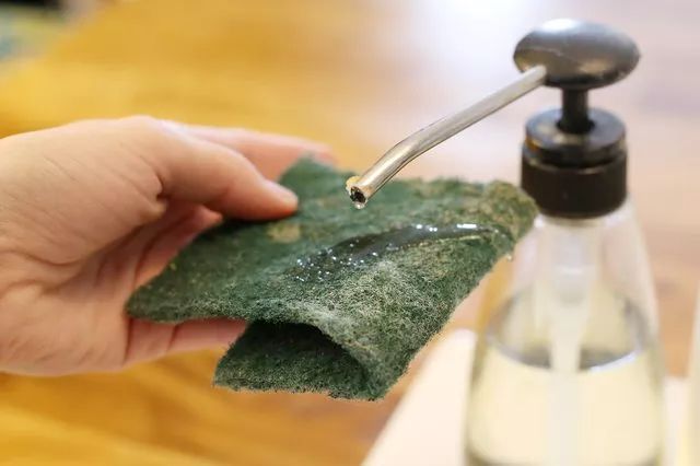 白墙脏了用什么粉刷好,白墙脏了用什么方法变白