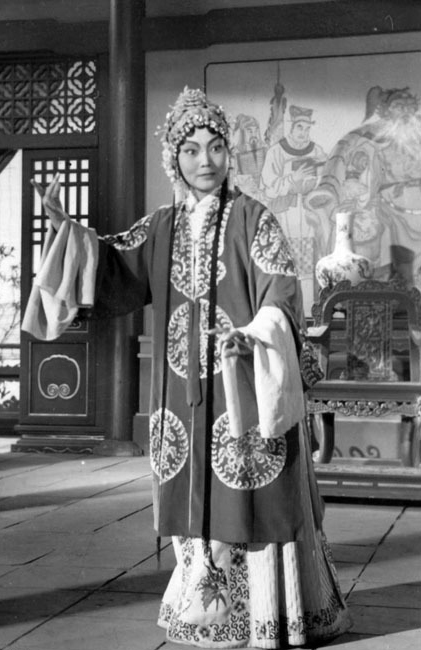 戏曲电影从第一张胶片走向观众,高清银幕下还能救活戏曲剧种吗?