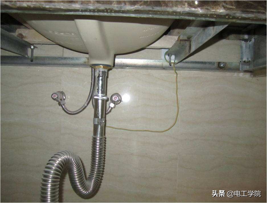 电热水器洗澡到底安全不,电热水器不经漏电开关测试