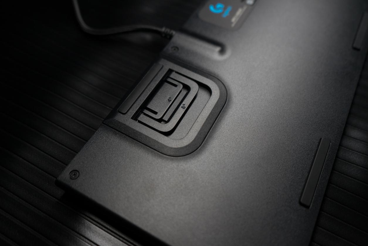 罗技矮轴键盘g813,罗技g813灯光旁边的那个键是什么