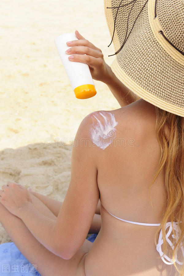 有言有味说单词（五百六十五讲）有言有味“化妆品”