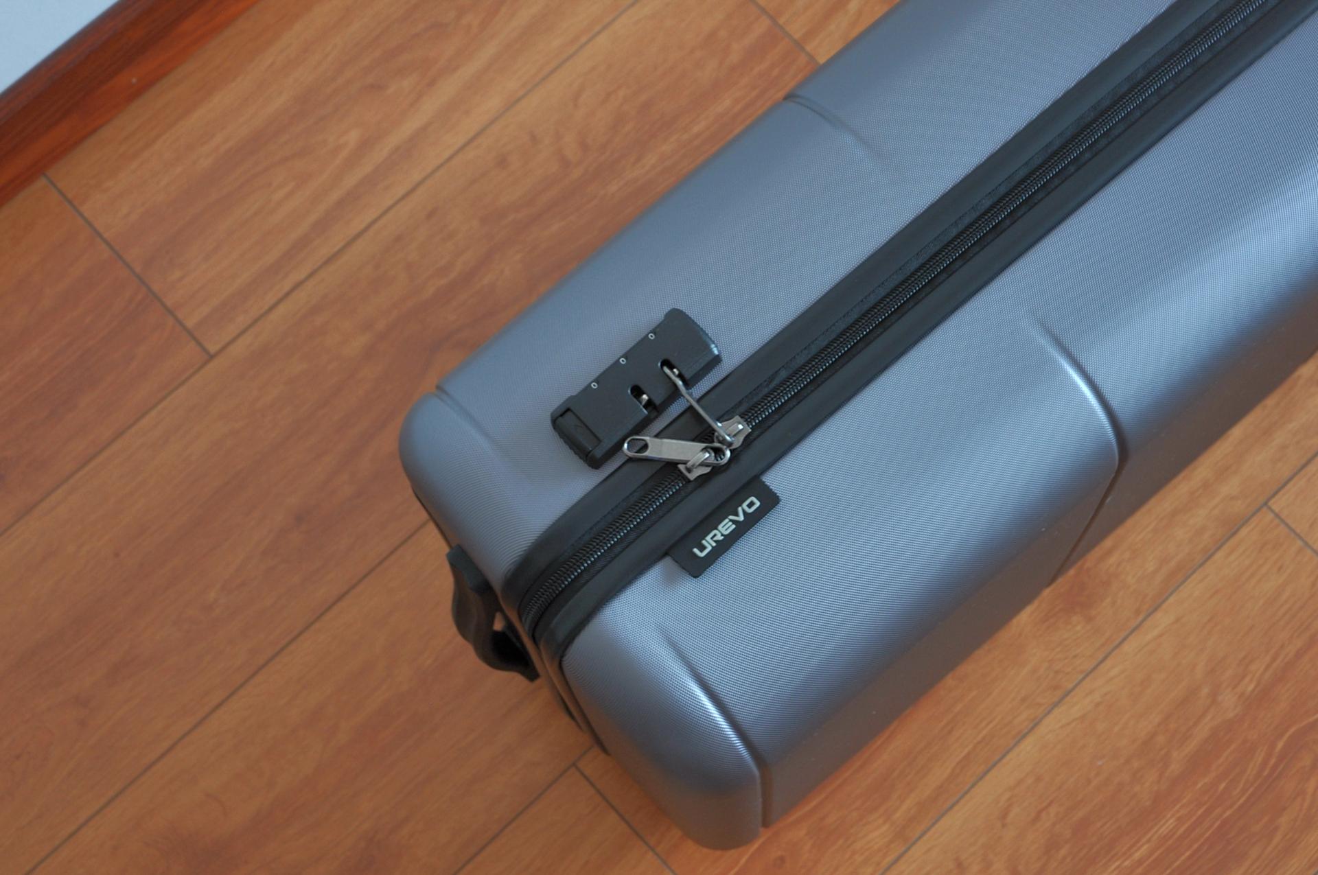 学生*党**过渡箱，耐摔抗撞防刮花性价比高，悠启旅行箱布拉格体验