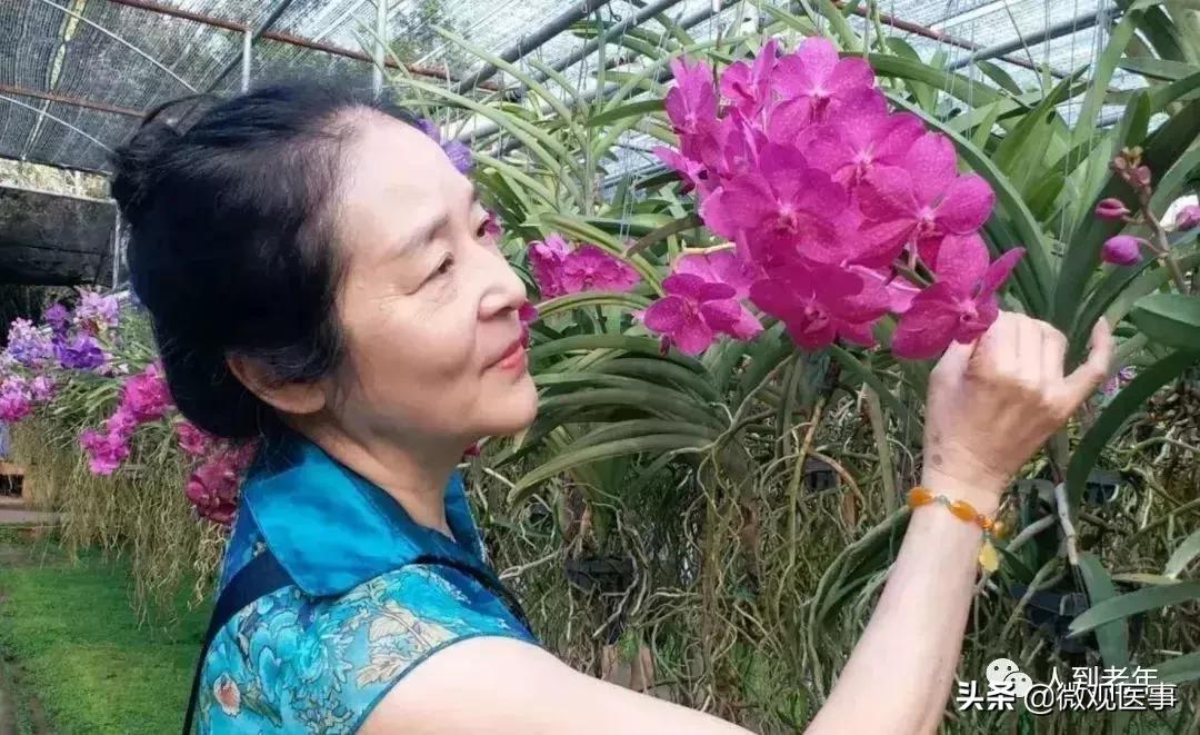 涓浗澶у澶栧嚭鏃呮父鎷嶇収鍔ㄤ綔鍚堥泦,澶у鏃呮父濮垮娍