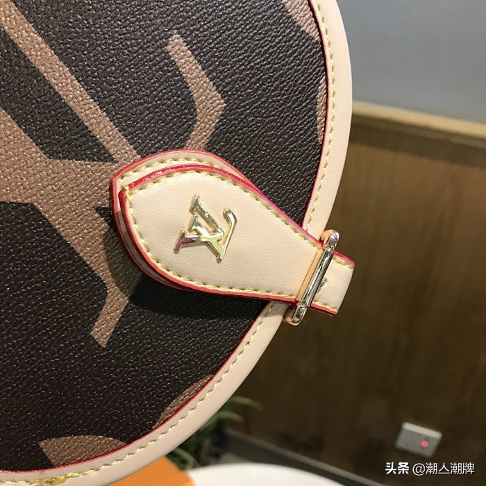 lv19春夏新款中古小猪包彩绘款马鞍包今年最流行款式女神必备