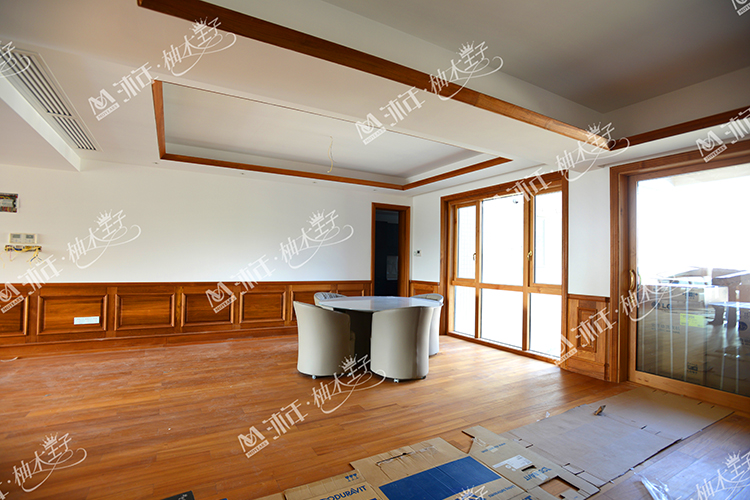 鏌氭湪鏁翠綋瀹跺眳,鏌氭湪瀹跺叿